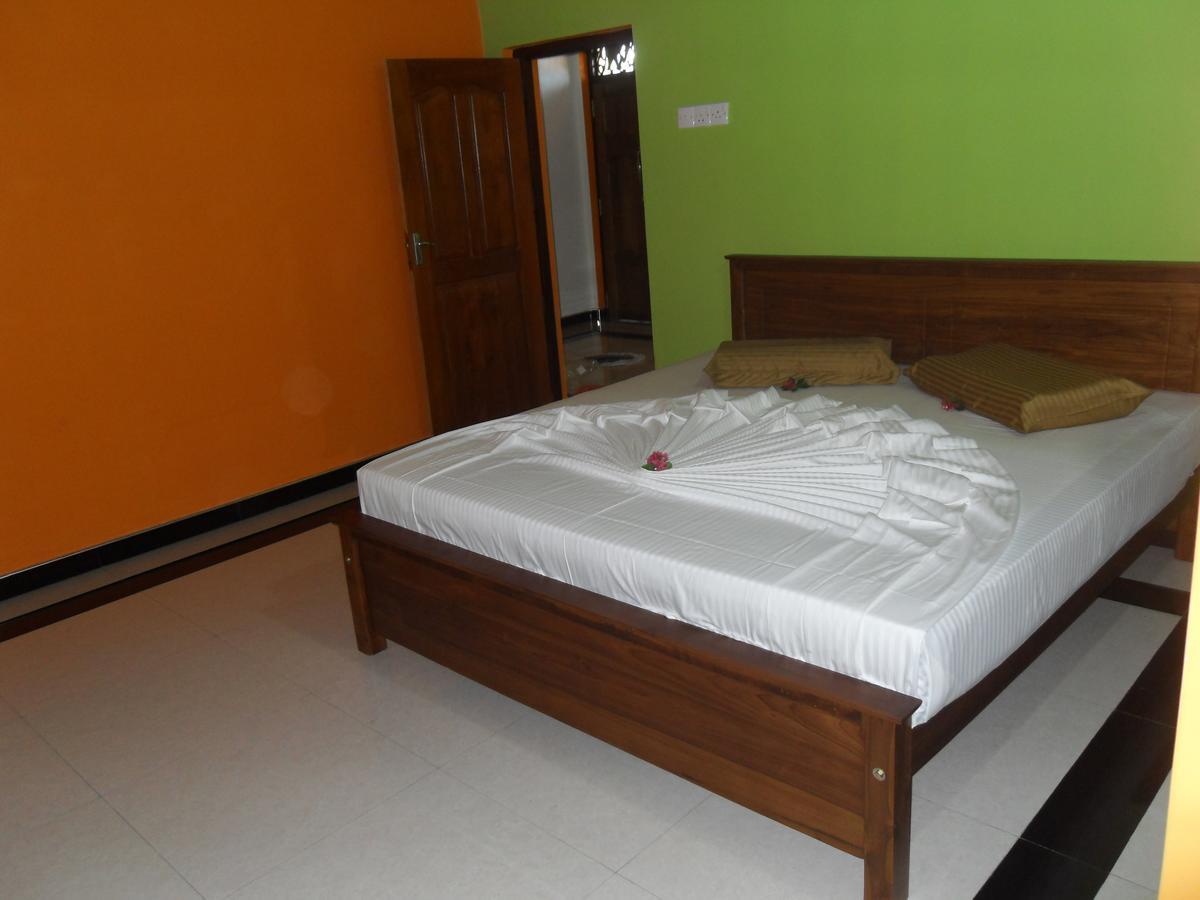 Bee Nest Bed & Breakfast Negombo Exterior photo