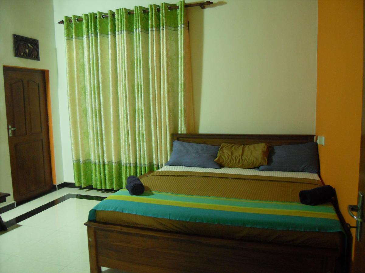 Bee Nest Bed & Breakfast Negombo Exterior photo